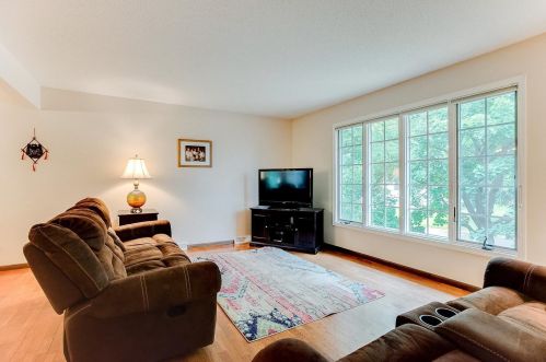 1708 Mckinley Dr, Waterford, MN 55057-3048