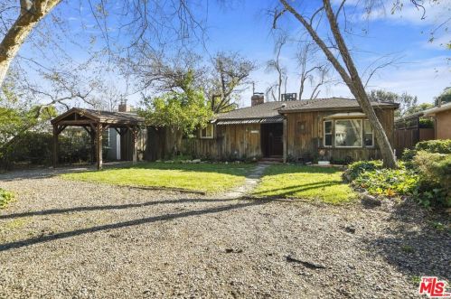11850 Hartsook St, North Hollywood, CA 91607-3216