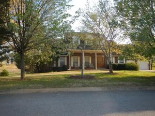 2988 Surrey Ridge Rd, Clarksville, TN 37043-7851
