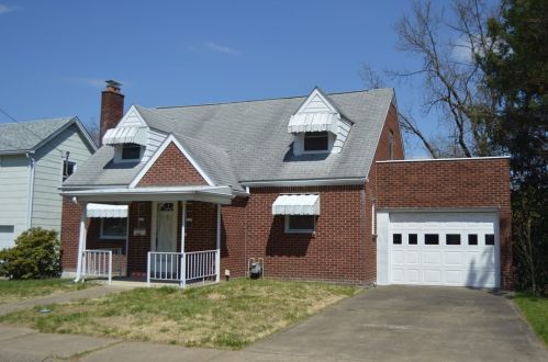 1351 Strawn Ave, New Kensington PA  15068-5735 exterior