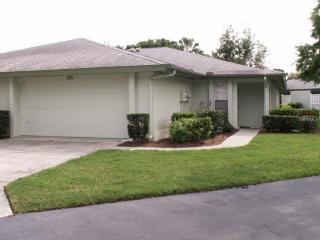3904 Center Gate Cir, Sarasota, FL 34233-1523