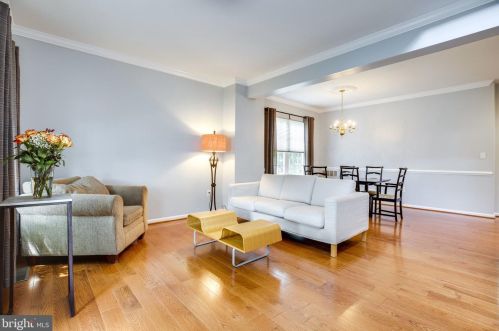 6052 Alderdale Pl, Haymarket, VA 20169-3257
