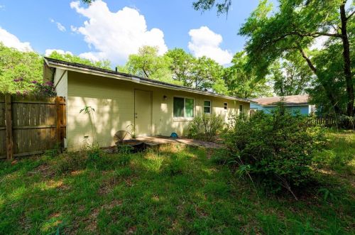 660 Blue Lake Ave, Deland, FL 32724-7104