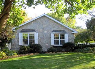 20 Park Dr, Albany, NY 12204-2242