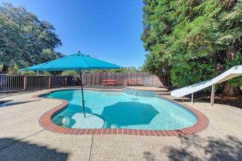 2862 Aquamarine Cir, Rescue CA  95672-9339 exterior