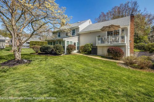 361 Dwight Rd, Middletown NJ  07748-3074 exterior