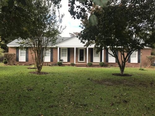 1206 Rodgers Dr, Tarboro, NC 27886-4130