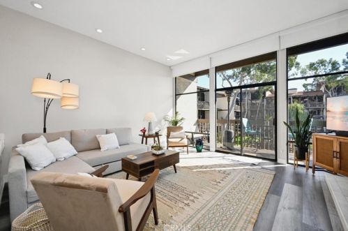 7210 Marina Pacifica Dr, Long Beach CA  90803-3881 exterior