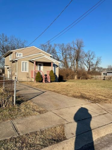1076 Congress Ave, Cincinnati, OH 45215-1854