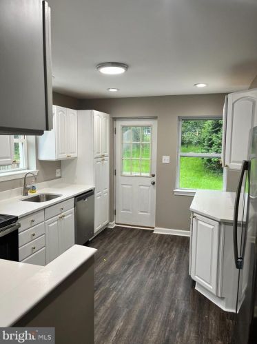 251 Gulph Rd, Norristown, PA 19406-2803