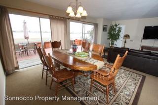 111 Bay Shore Ave, Long Beach CA  90803-3449 exterior