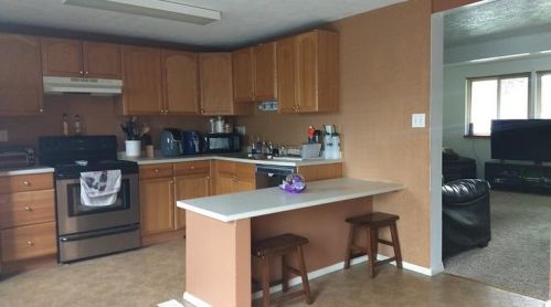 2409 Brookledge Rd, Bridgeville PA  15017-1660 exterior