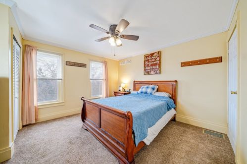 2703 Kansas St, Mckeesport PA  15132-7841 exterior