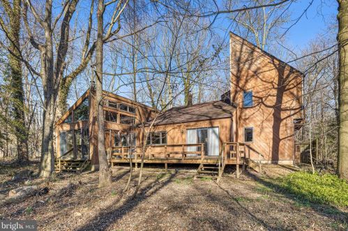 11 Woodbrook Cir, Wilmington DE  19810-4119 exterior