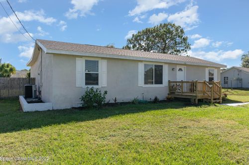 6361 Hunt Rd, Cocoa, FL 32927-3328