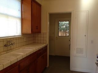 68 Eastern Ave, Pasadena CA  91107-4339 exterior