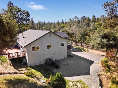 17155 Oscar Dr, Grass Valley CA  95949-7220 exterior