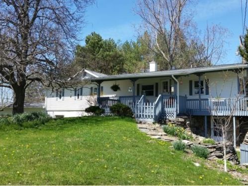 123 Underwood Rd, Vestal, NY