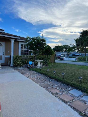 1345 26th Ct, West Palm Beach, FL 33404-4106