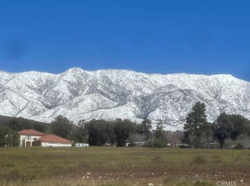 1002 Shelby St, Beaumont CA  92223-1772 exterior