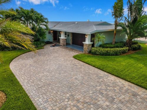 3442 Coquina Key Dr, Saint Petersburg, FL 33705-4114