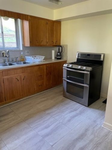 2050 Liedertafel Way, Pittsburgh, PA 15212-3253