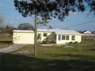 916 Kingham Rd, Davenport, FL 33837-9346