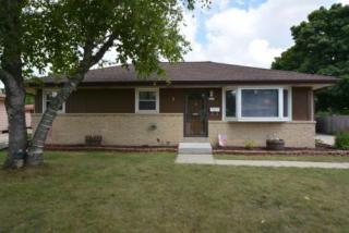 8814 Acacia St, Milwaukee, WI 53224-5328