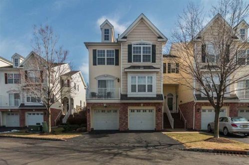 8 Boatworks Dr, Bayonne, NJ 07002-1245