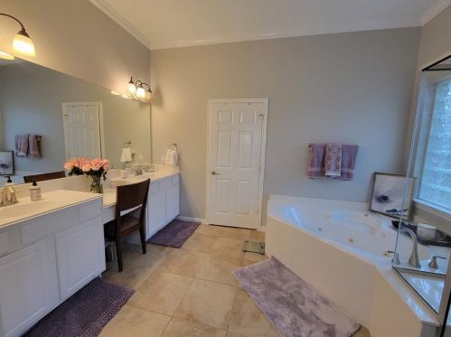 10206 Dover Fls Ct, Humble TX  77338-2844 exterior