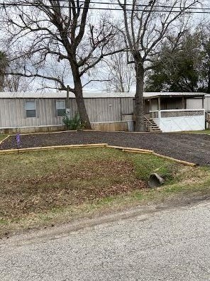 205 Red Haven Dr, Highlands, TX 77562-2667
