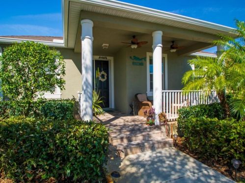 1450 Caddy Ct, Vero Beach, FL 32966-1288