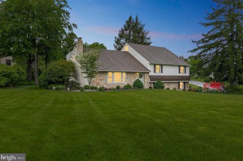 733 Morning Glory Ave, Southampton, PA 18966-2177