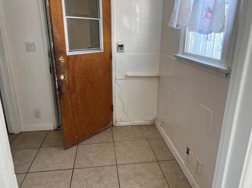4916 Brompton Ave, Bell CA  90201-3729 exterior