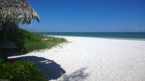 8670 Cedar Hammock Cir, Naples FL  34112-3331 exterior