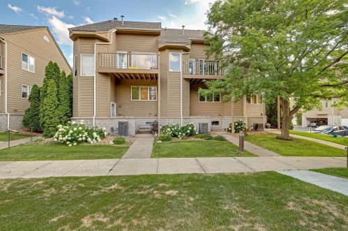 2859 Kenwood Isles Dr, Minneapolis, MN 55408-1982