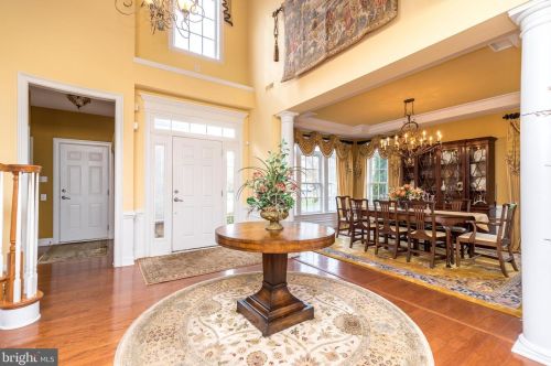381 Primrose Dr, Lansdale, PA 19446-5693