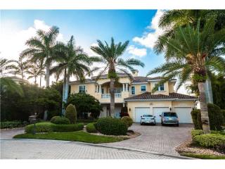 1200 Harbor Ct, Hollywood, FL 33019-5030