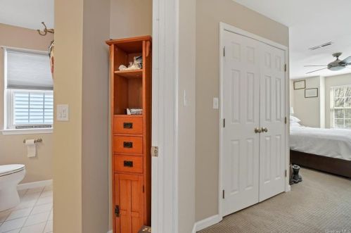 118 Hitching Post Ln, Yorktown Hgts NY  10598-2833 exterior