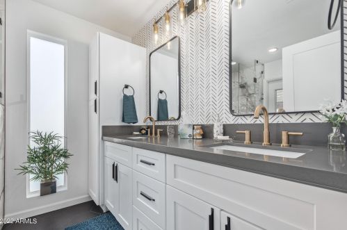 11826 38th Pl, Phoenix AZ  85028-1448 exterior