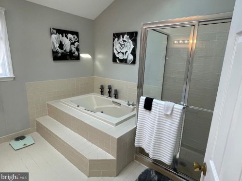 1567 Potter Dr, Pottstown PA 19464-2978 exterior