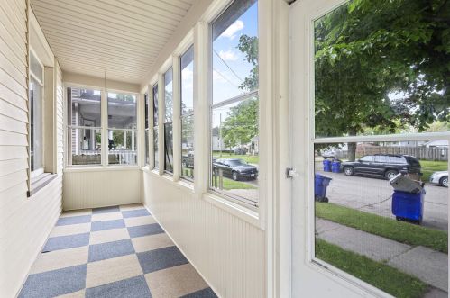 4315 6th Ave, Kenosha WI  53140-2931 exterior