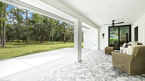 5345 Hawthorn Woods Way, Naples FL  34116-5023 exterior