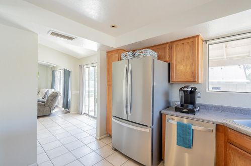 6319 Turquoise Ave, Glendale AZ 85302-1037 exterior