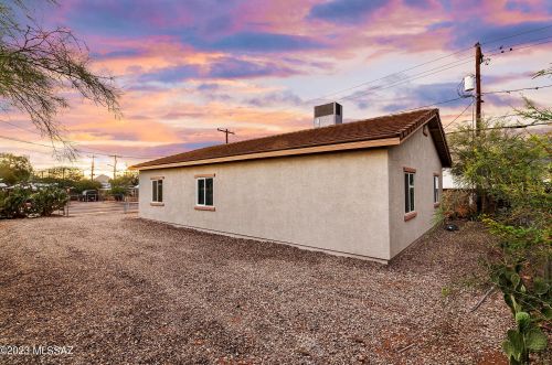 5942 Del Moral Blvd, Tucson, AZ 85706-4348