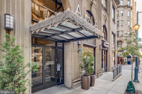 1425 Locust St, Philadelphia PA  19102-3832 exterior