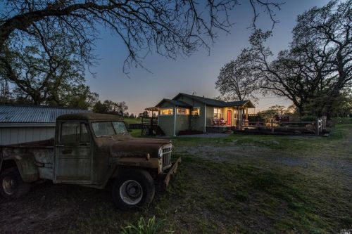 1983 Olivet Rd, Santa Rosa CA  95401-3850 exterior