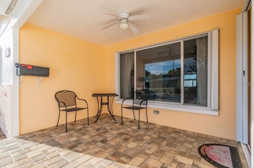 5967 6th Ave, Saint Petersburg, FL 33707-1625