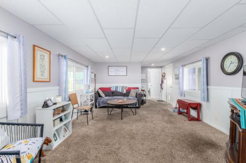 7659 Inverness Ave, Mesa, AZ 85209-4207
