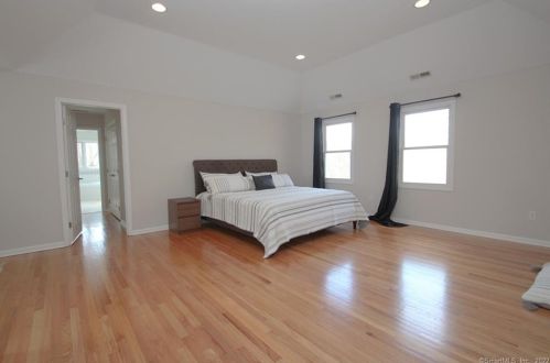 86 Blanket Mdw Rd, Upper Stepney CT 06468-1095 exterior